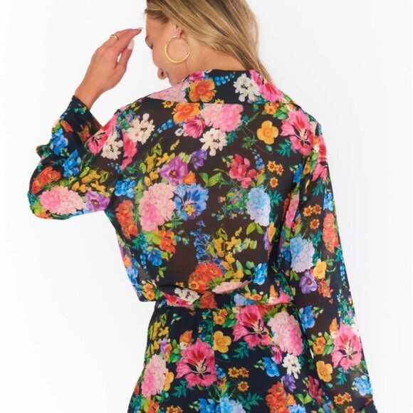 Show Me Your Mumu Smith Button Down in Midnight Botanical Floral - Picture 4 of 6